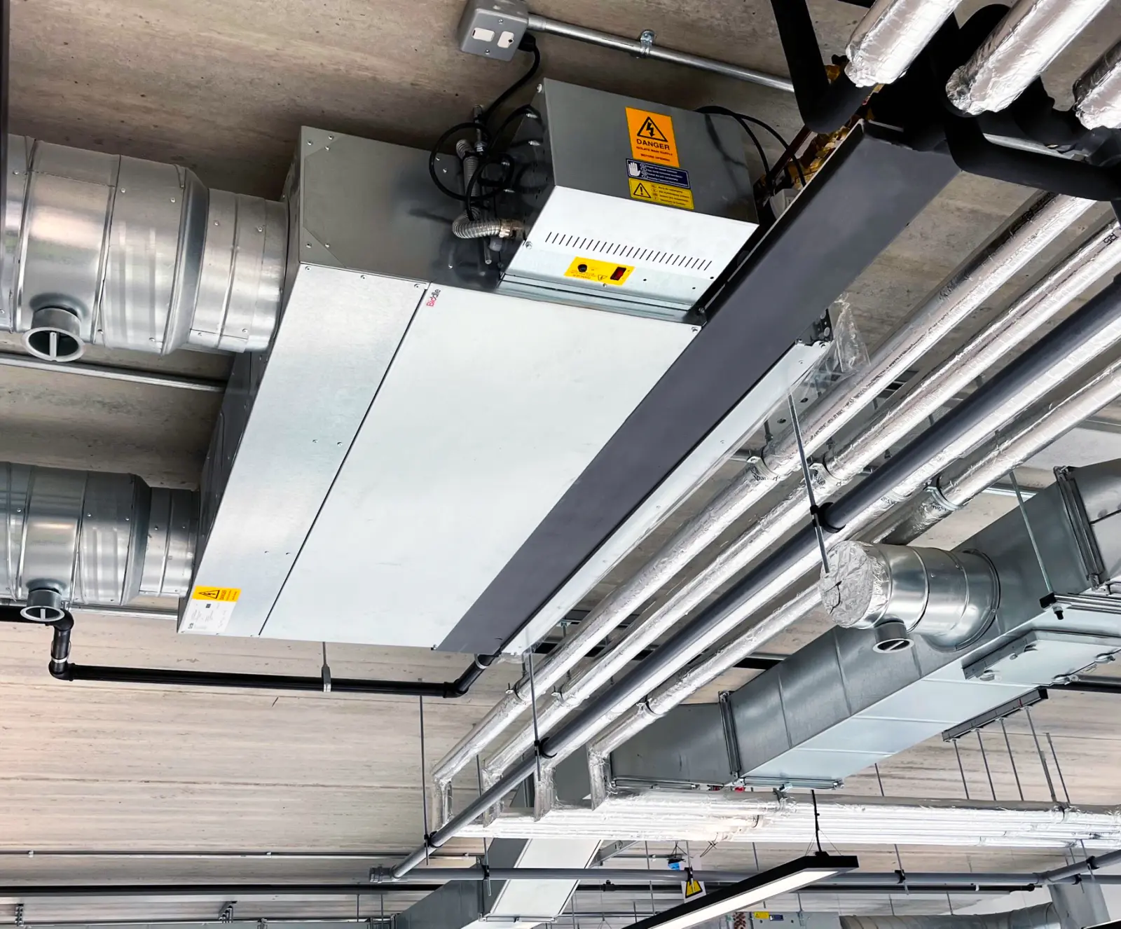 What is a Heat Recovery Unit (HRU)? How It Works, Types & Benefits